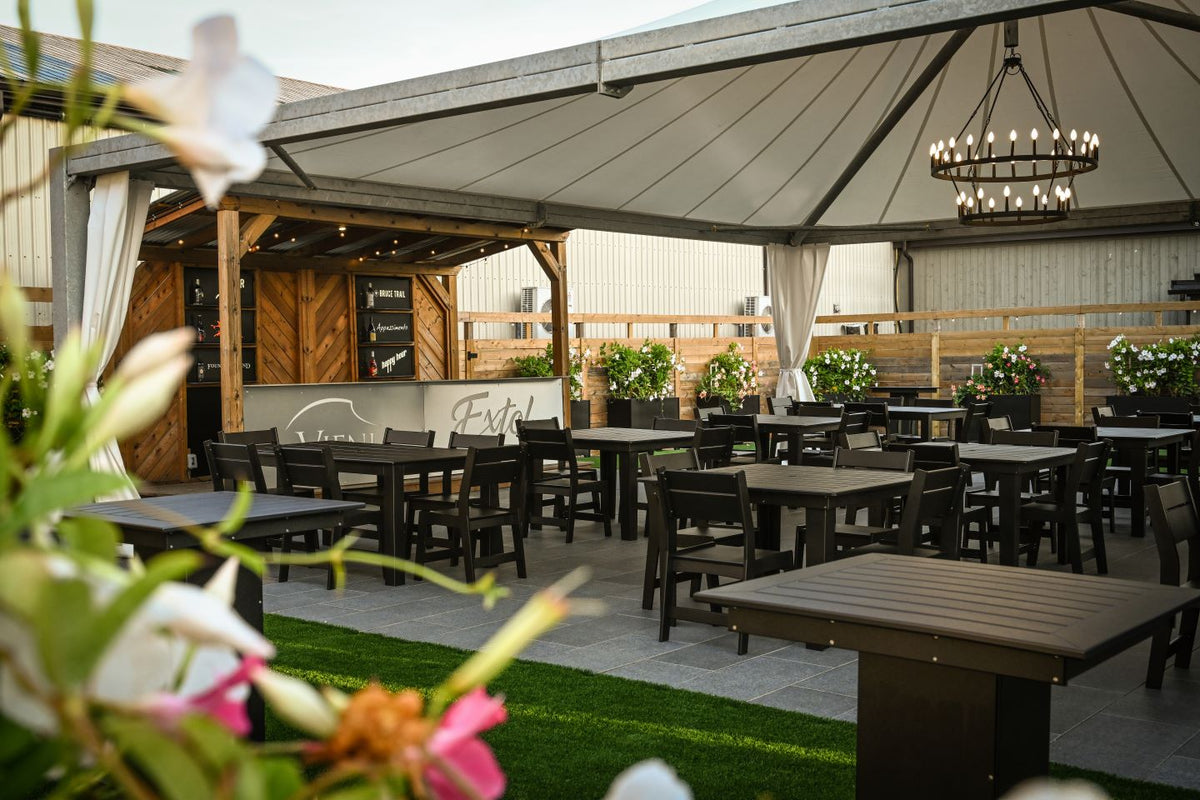 The Garden Courtyard event space at Vieni Estates